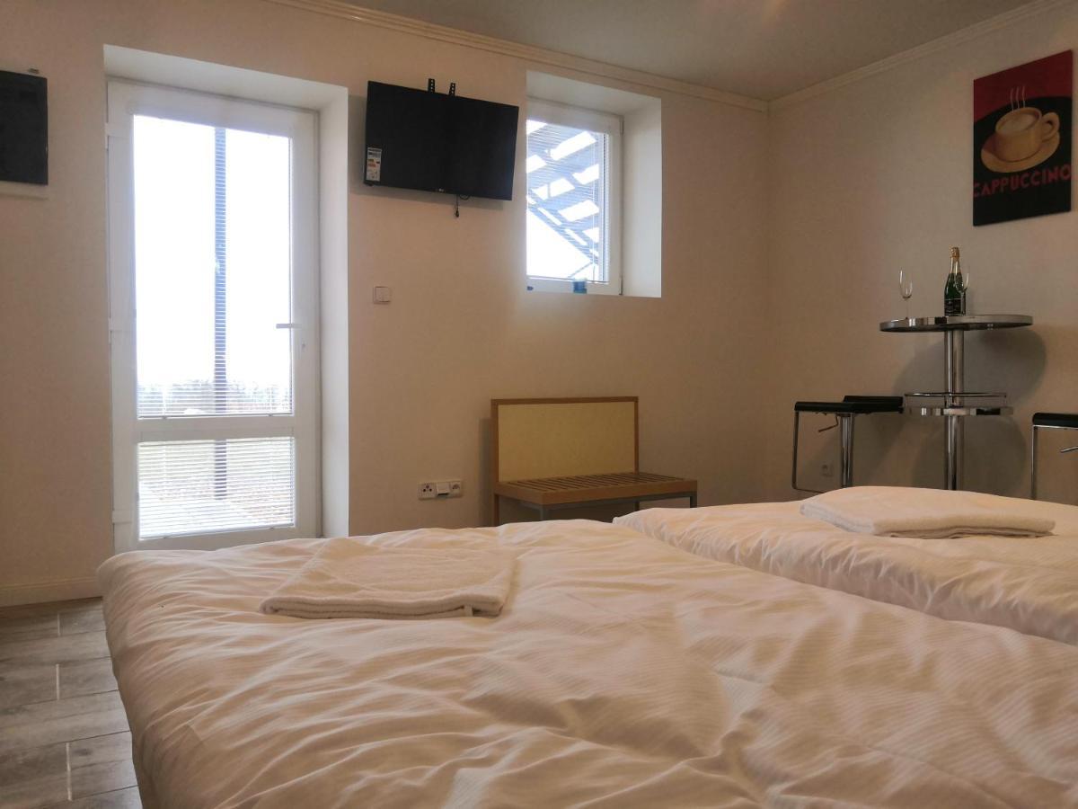 Vehlovice Apartments Mělník Exteriér fotografie