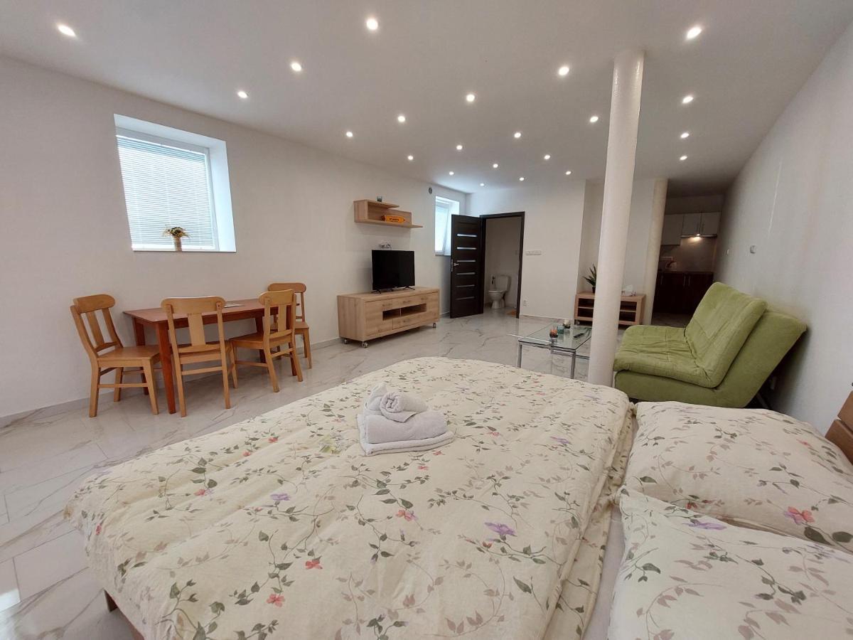 Vehlovice Apartments Mělník Exteriér fotografie