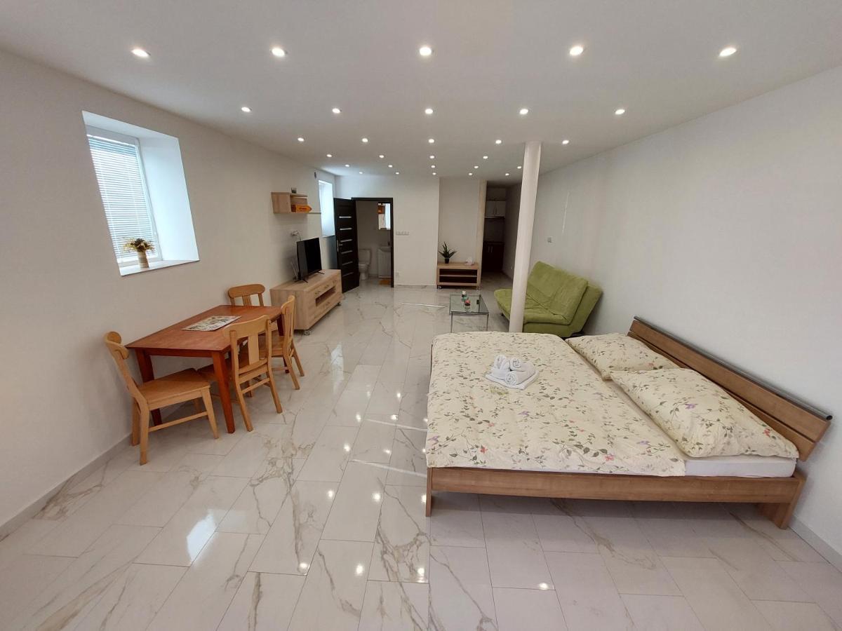 Vehlovice Apartments Mělník Exteriér fotografie